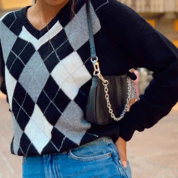 Brandy Melville Argyle Sweater Lookalike - Picture 1 of 3